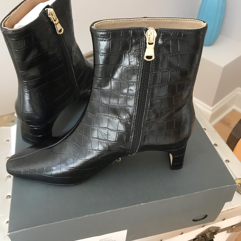 Ann Taylor Black Leather Missy Bootie. Size 6. New in Box.